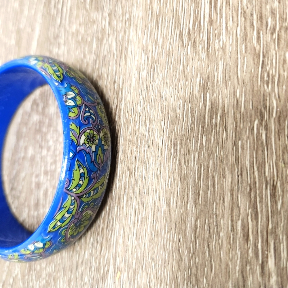Gorgeous Blue Bangle
